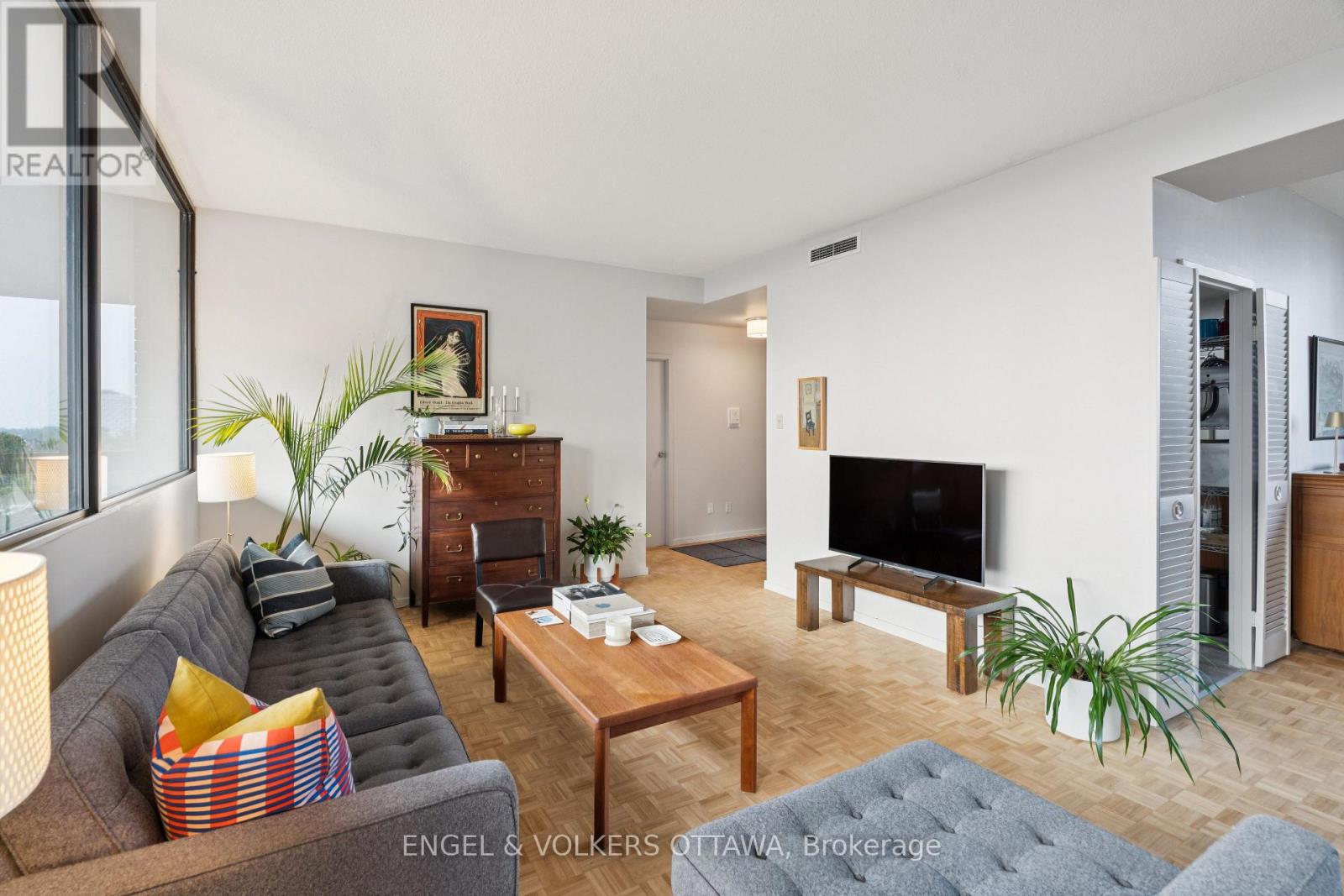 8a - 400 Laurier Avenue E, Ottawa, Ontario  K1N 8Y2 - Photo 18 - X12379939