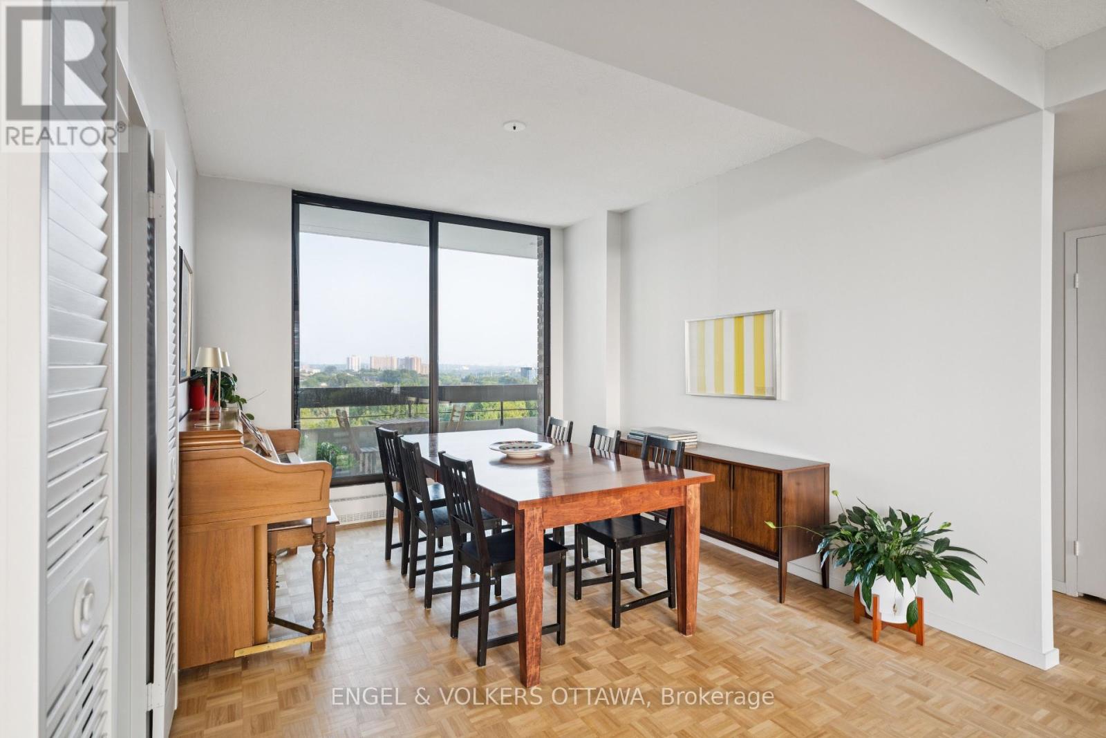 8a - 400 Laurier Avenue E, Ottawa, Ontario  K1N 8Y2 - Photo 8 - X12379939