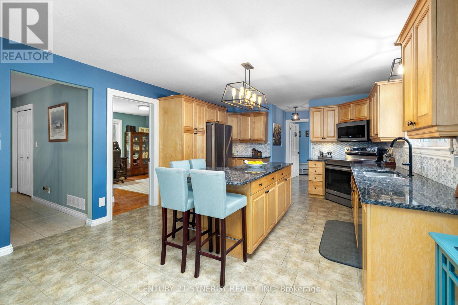 4621 Haggarts Side Road, Elizabethtown-Kitley, Ontario  K6T 1A5 - Photo 18 - X12380091