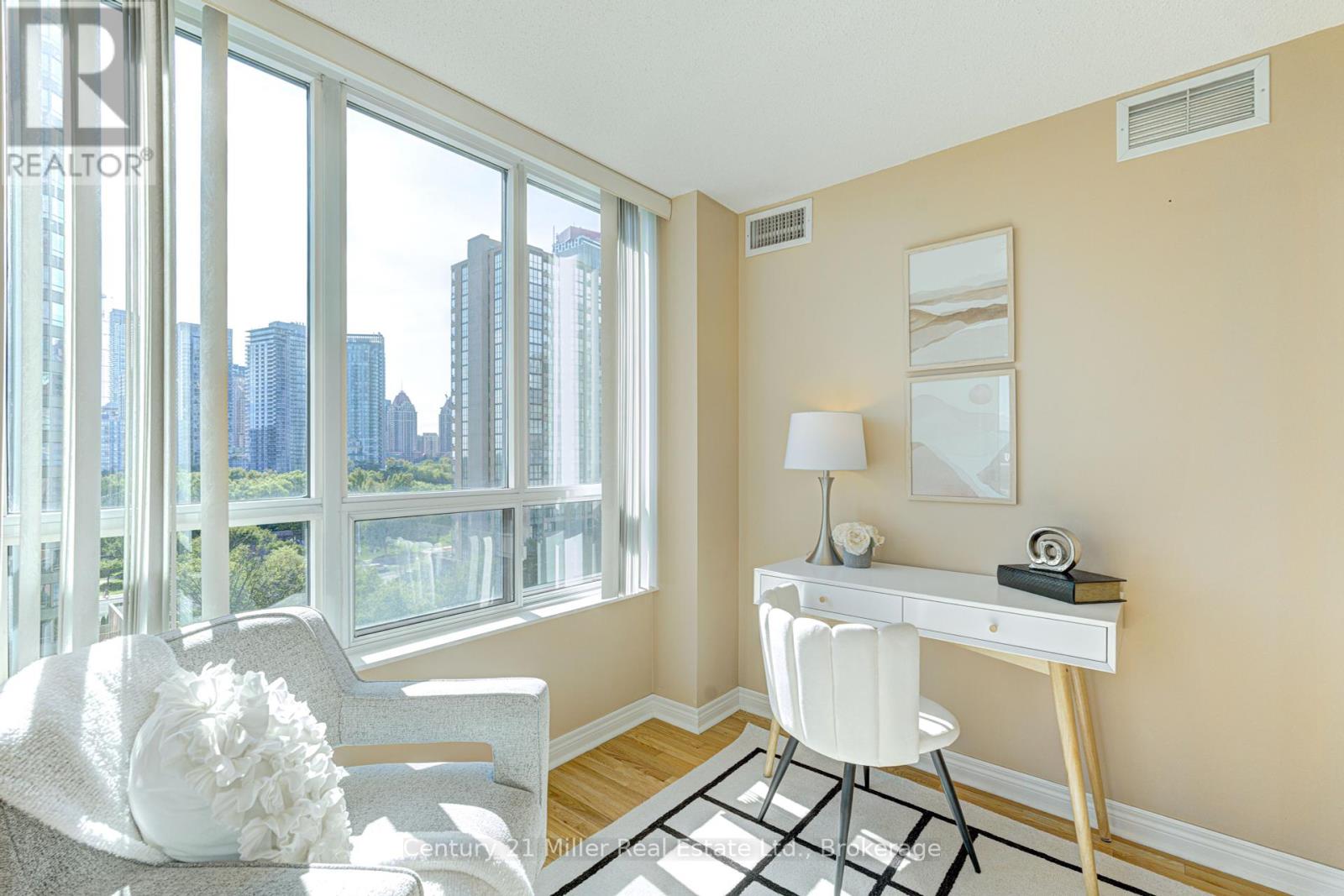 1210 - 156 Enfield Place, Mississauga, Ontario  L5B 4L8 - Photo 9 - W12379946