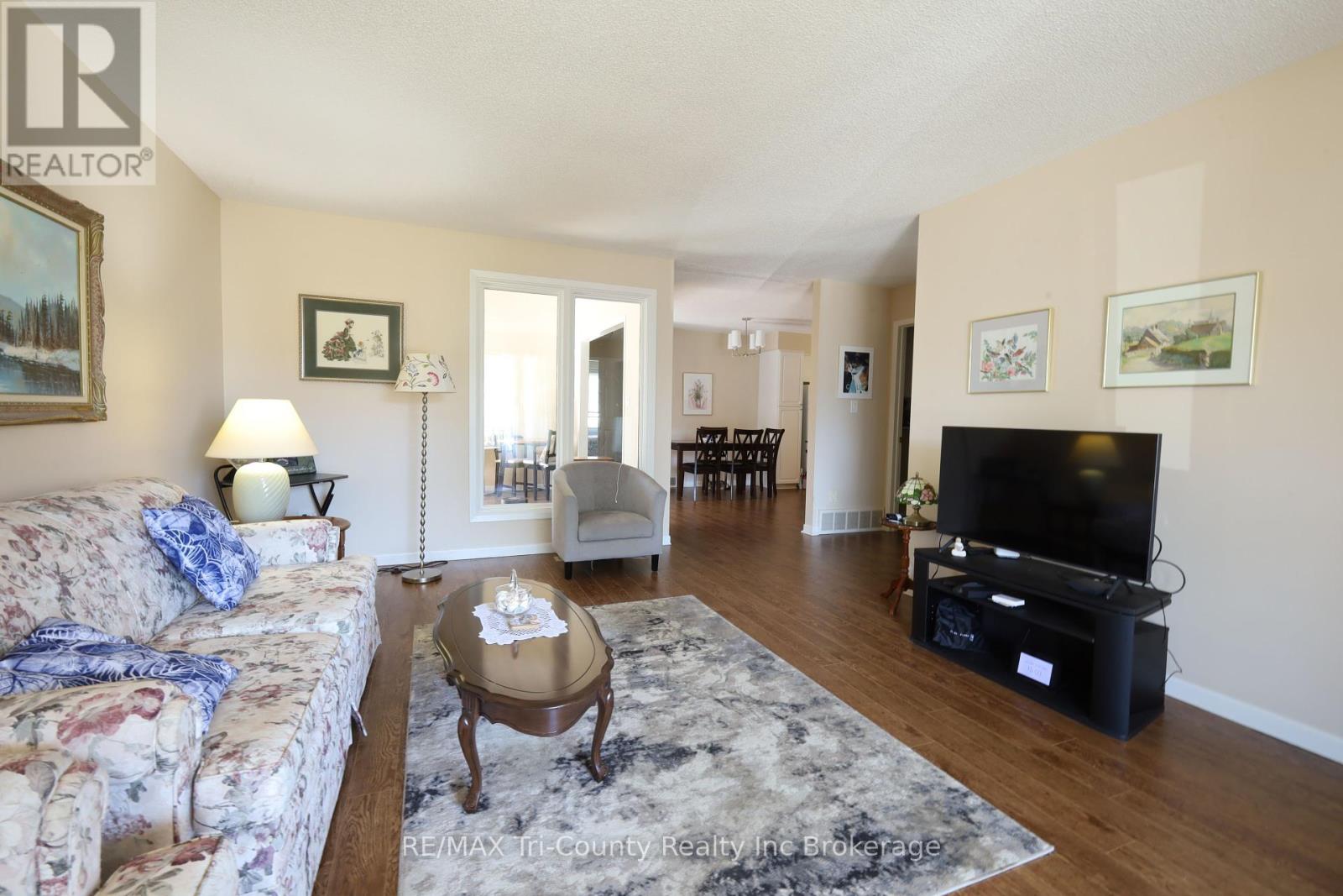 20 Edwin Crescent, Tillsonburg, Ontario  N4G 5H3 - Photo 10 - X12380029