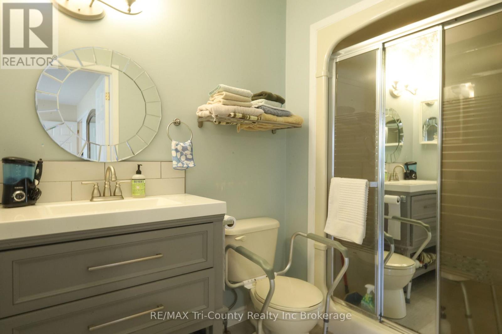 20 Edwin Crescent, Tillsonburg, Ontario  N4G 5H3 - Photo 14 - X12380029