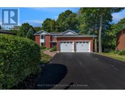 31 Robinhood Court, North Bay (Airport), Ca
