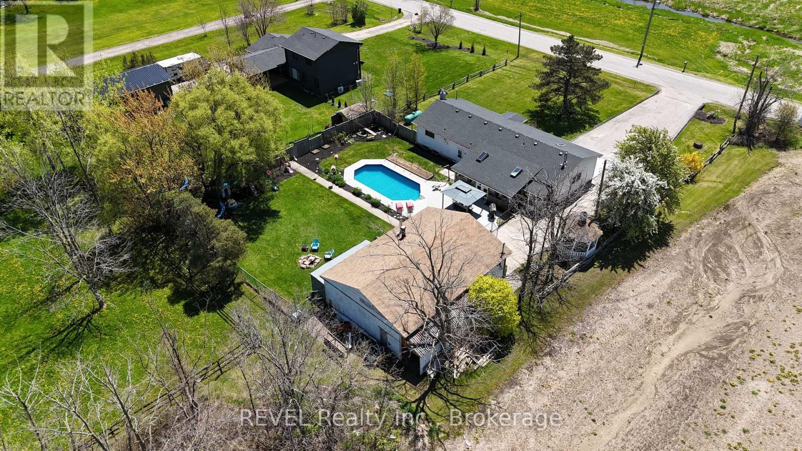 350 KEMP ROAD W, Grimsby, Ontario