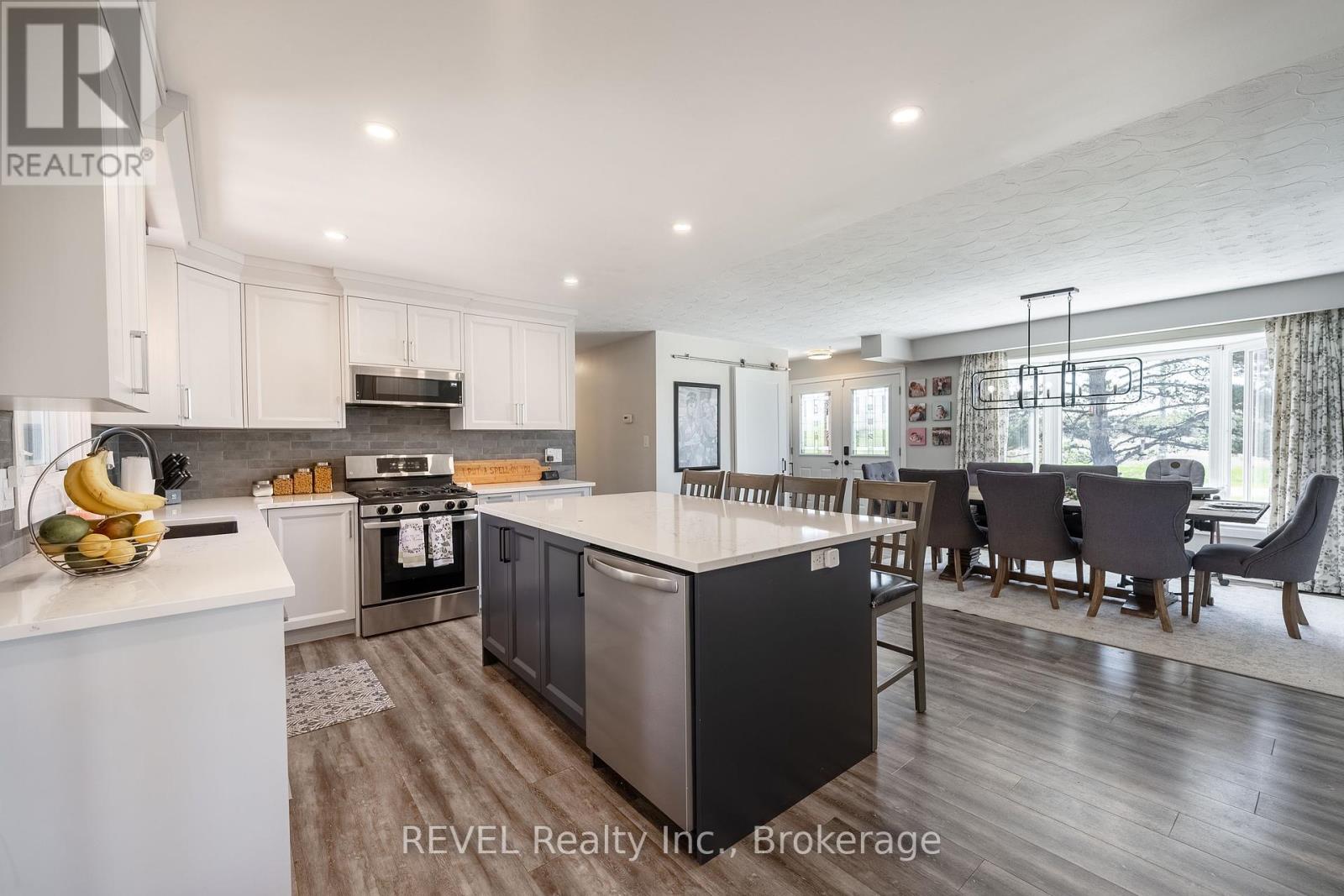 350 Kemp Road W, Grimsby, Ontario  L3M 4E7 - Photo 14 - X12379957