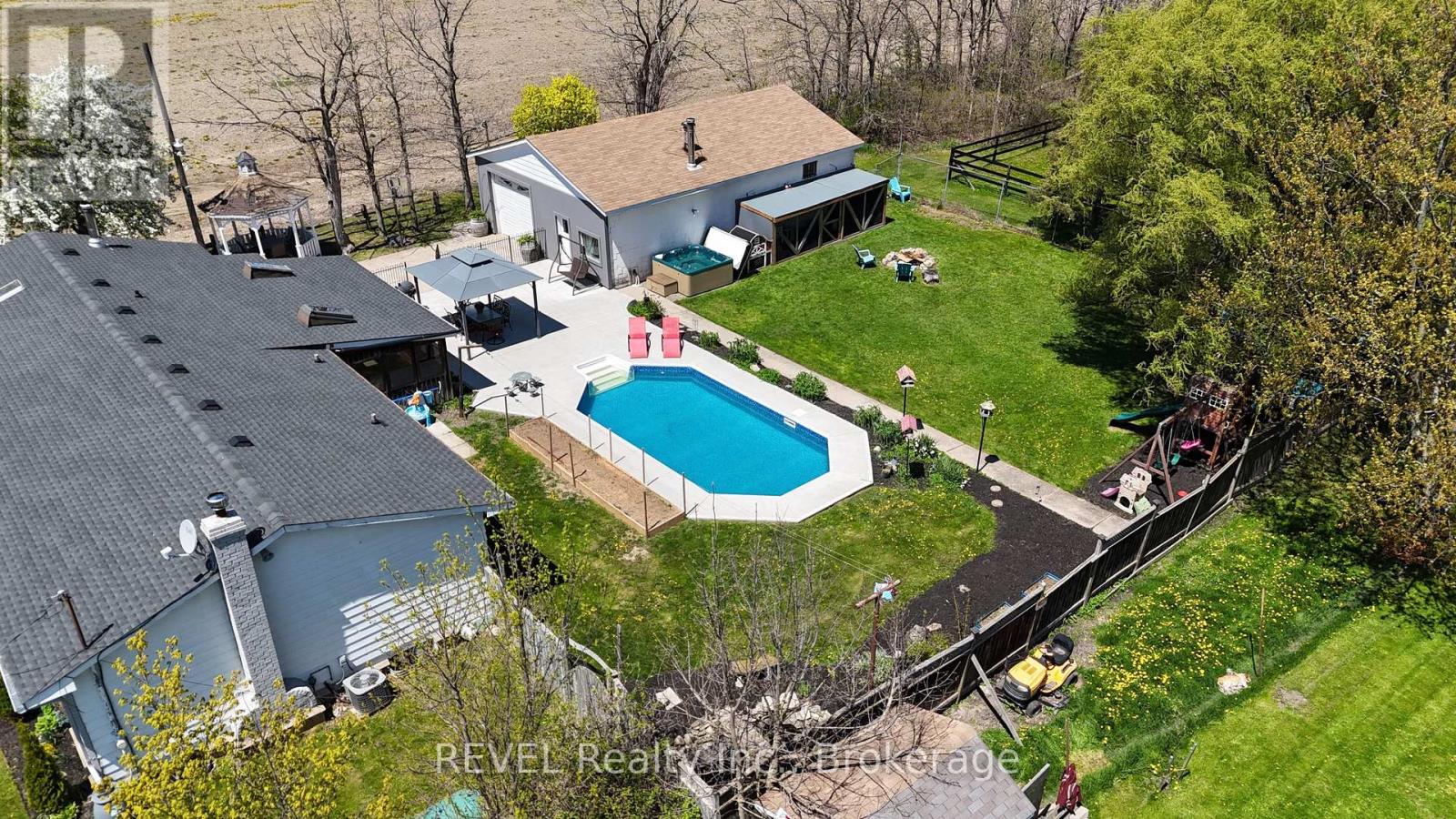 350 Kemp Road W, Grimsby, Ontario  L3M 4E7 - Photo 6 - X12379957