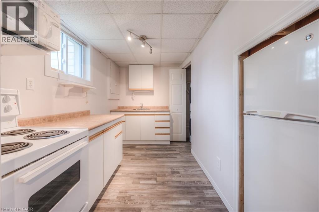 57 Kingswood Drive Unit# Lower, Kitchener, Ontario  N2E 1A9 - Photo 3 - 40765863