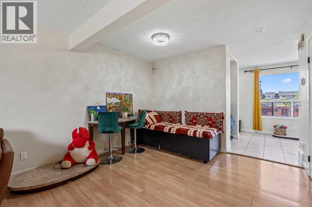 8, 4360 58 Street Ne, Calgary, Alberta  T1Y 4S4 - Photo 7 - A2243480