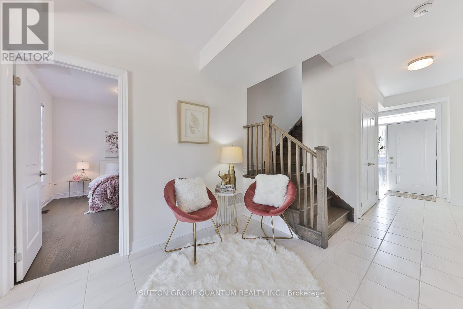 2168 Postmaster Drive, Oakville, Ontario  L6M 5T1 - Photo 10 - W12379827