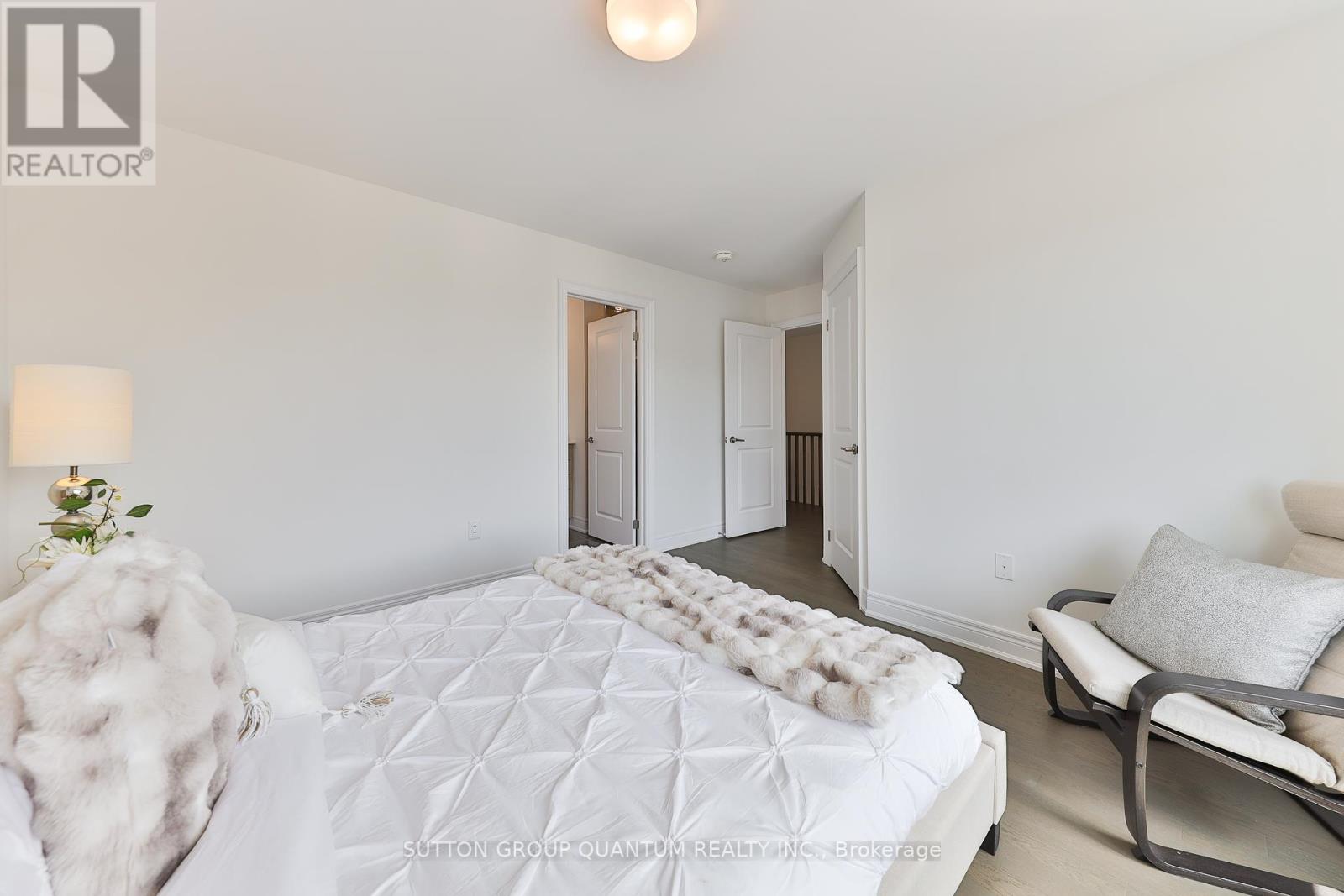 2168 Postmaster Drive, Oakville, Ontario  L6M 5T1 - Photo 31 - W12379827