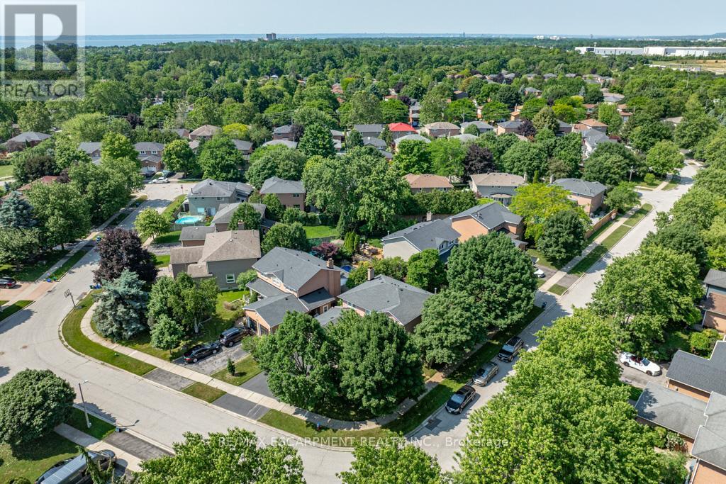 3036 Swansea Drive, Oakville, Ontario  L6L 6H9 - Photo 48 - W12379838