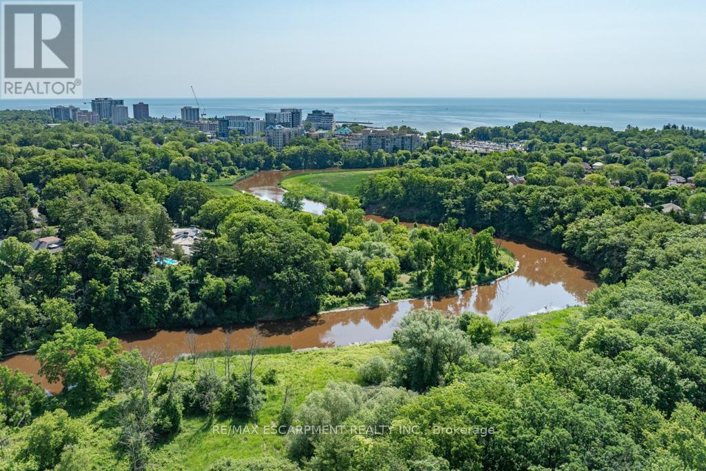3036 Swansea Drive, Oakville, Ontario  L6L 6H9 - Photo 49 - W12379838