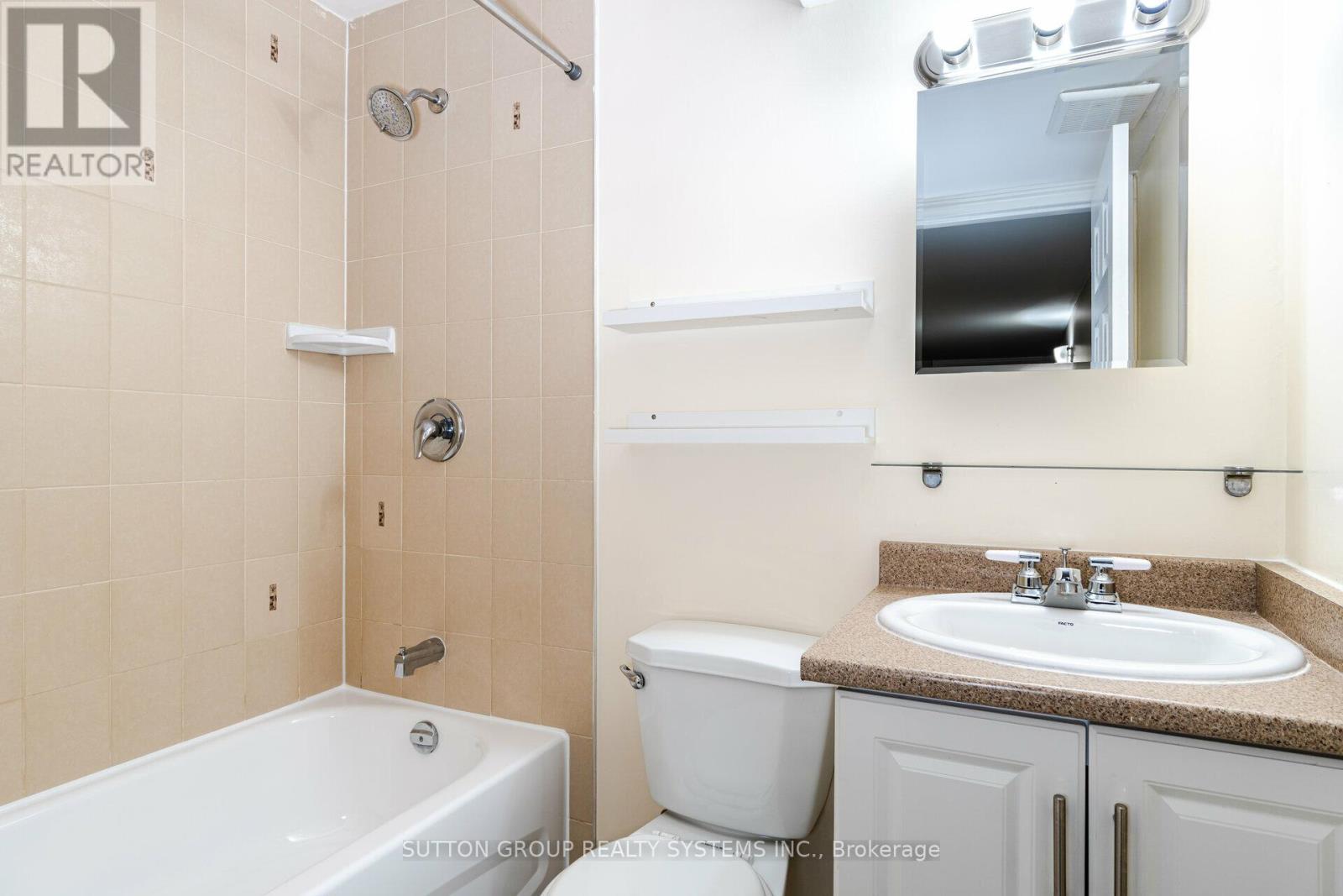 Lower - 8 Poplar Plains Road, Brampton, Ontario  L7A 2E3 - Photo 15 - W12379844