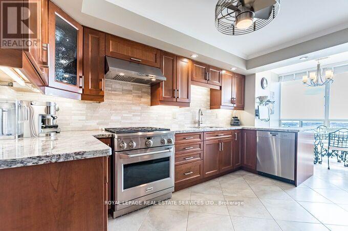 Sph2 - 1 Aberfoyle Crescent, Toronto, Ontario  M8X 2X8 - Photo 21 - W12379849