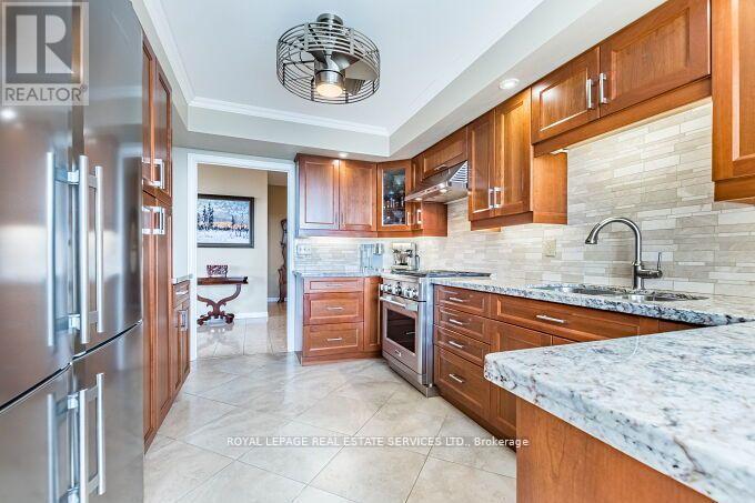 Sph2 - 1 Aberfoyle Crescent, Toronto, Ontario  M8X 2X8 - Photo 27 - W12379849