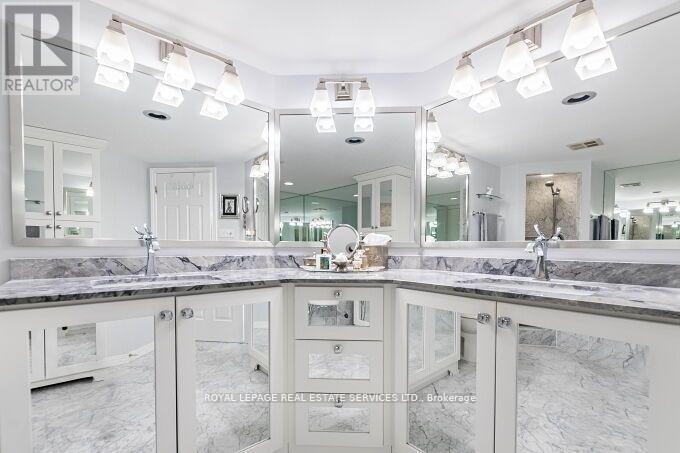 Sph2 - 1 Aberfoyle Crescent, Toronto, Ontario  M8X 2X8 - Photo 37 - W12379849