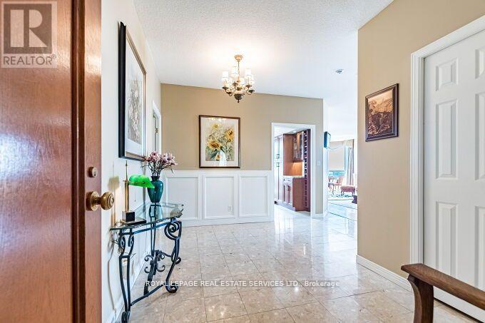Sph2 - 1 Aberfoyle Crescent, Toronto, Ontario  M8X 2X8 - Photo 9 - W12379849