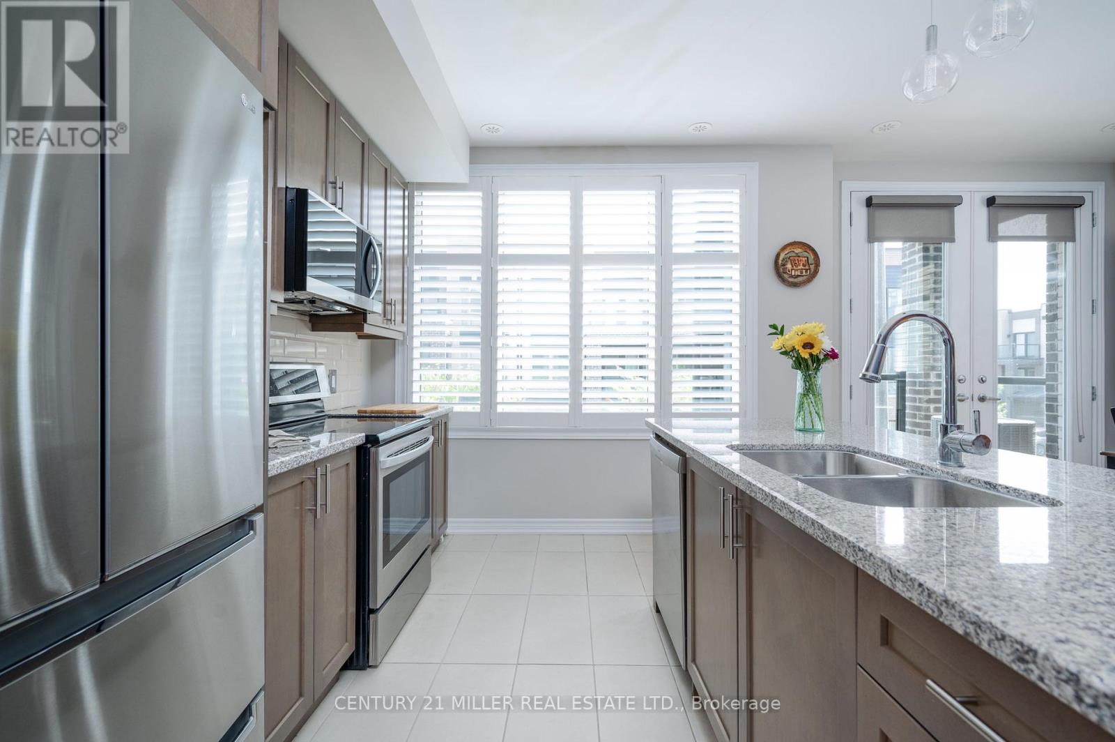 3084 Cascade Common, Oakville, Ontario  L6H 0R7 - Photo 9 - W12379864