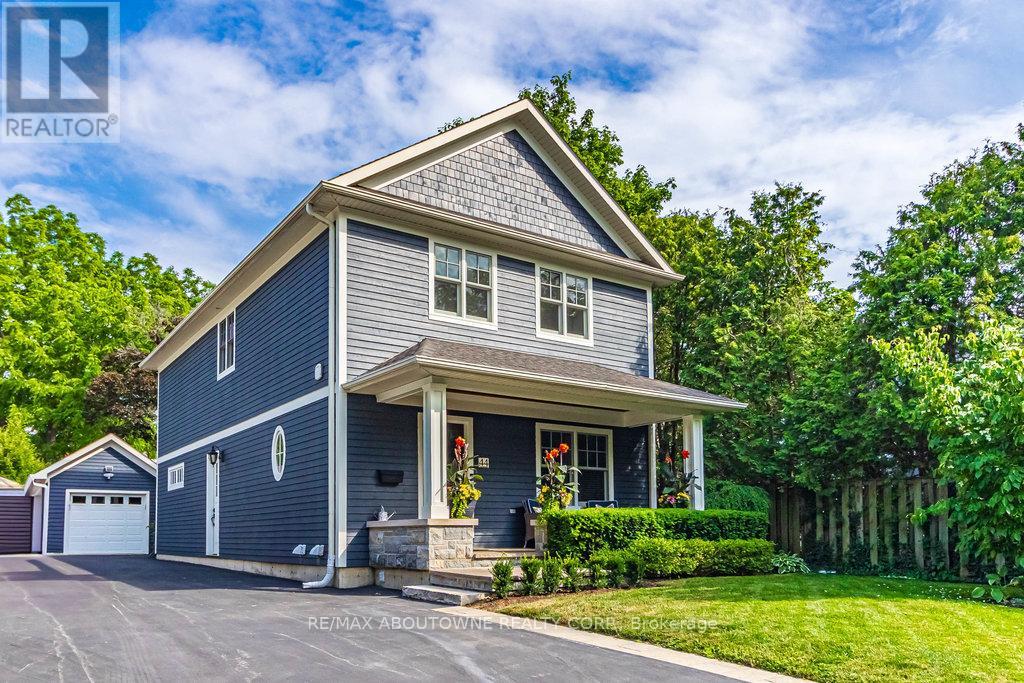 44 Head Street, Oakville, Ontario  L6K 1L5 - Photo 1 - W12379865