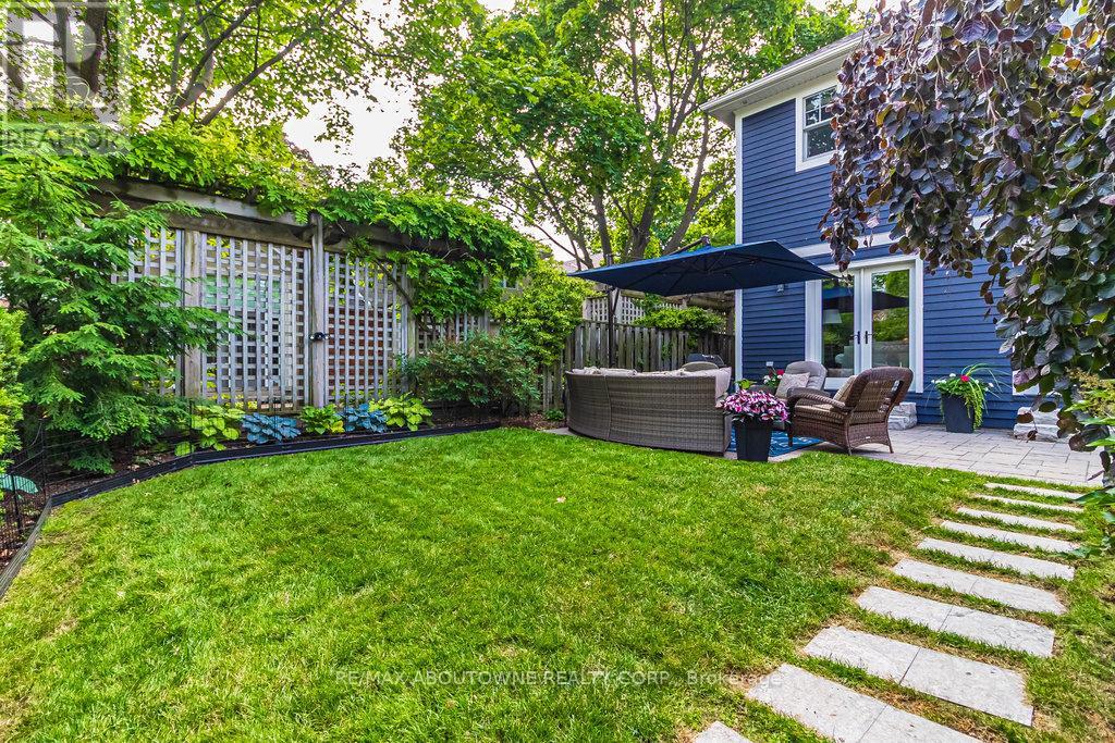 44 Head Street, Oakville, Ontario  L6K 1L5 - Photo 38 - W12379865