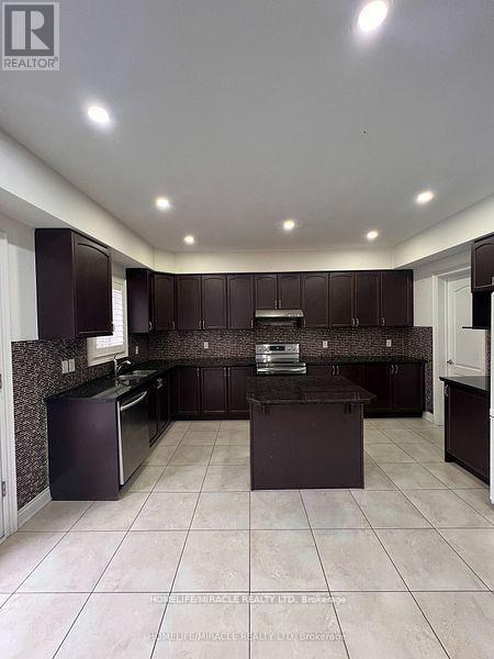 8 Arda Crescent, Brampton, Ontario  L6P 4G2 - Photo 15 - W12379872