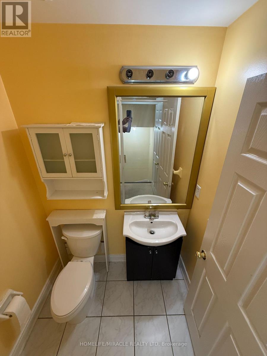 19 Garibaldi Drive, Brampton, Ontario  L6X 4Y7 - Photo 14 - W12379877