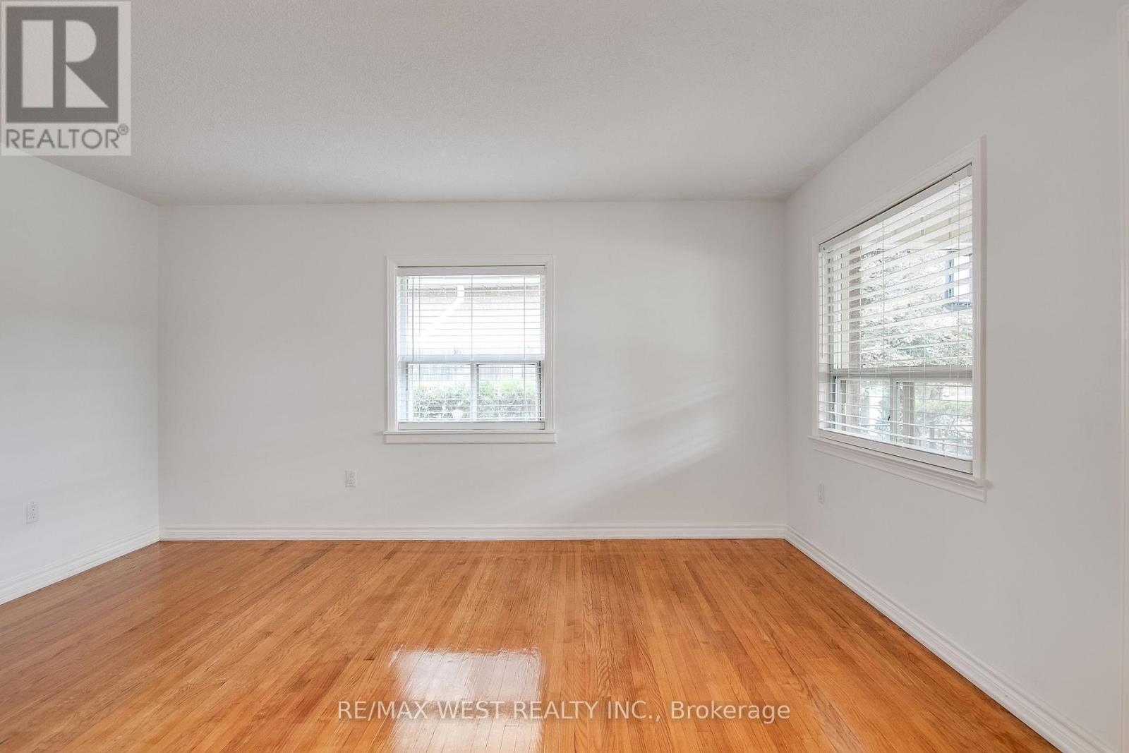 50 Larchmere Avenue, Toronto, Ontario  M9L 2N3 - Photo 6 - W12379891