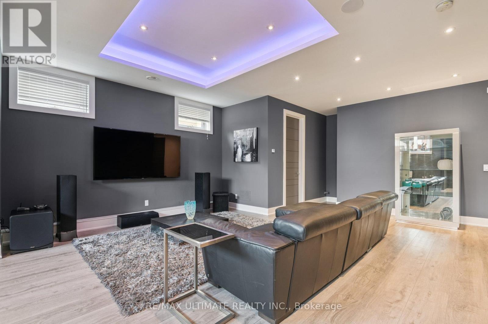 1139 Glengrove Avenue W, Toronto, Ontario  M6B 2K5 - Photo 29 - W12379904