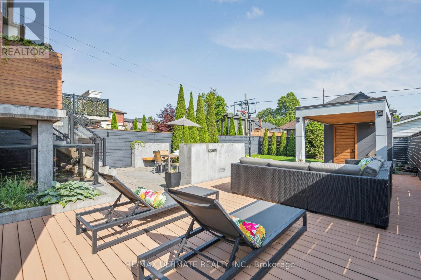 1139 Glengrove Avenue W, Toronto, Ontario  M6B 2K5 - Photo 31 - W12379904