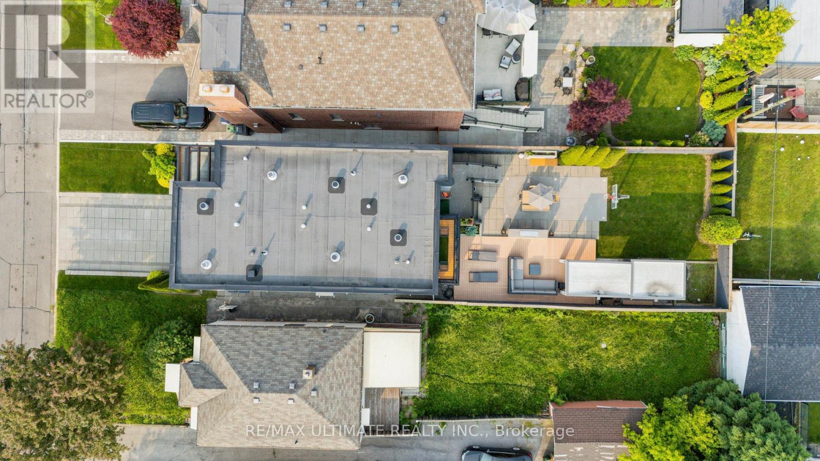 1139 Glengrove Avenue W, Toronto, Ontario  M6B 2K5 - Photo 41 - W12379904