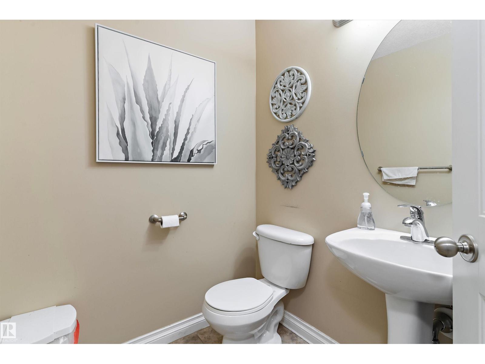 10924 92 St Nw Nw, Edmonton, Alberta  T5H 1W1 - Photo 4 - E4455956