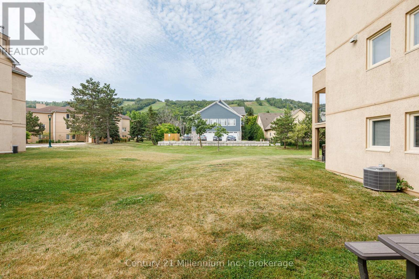 118 - 169 Jozo Weider Boulevard, Blue Mountains, Ontario  L9Y 0V2 - Photo 37 - X12380090