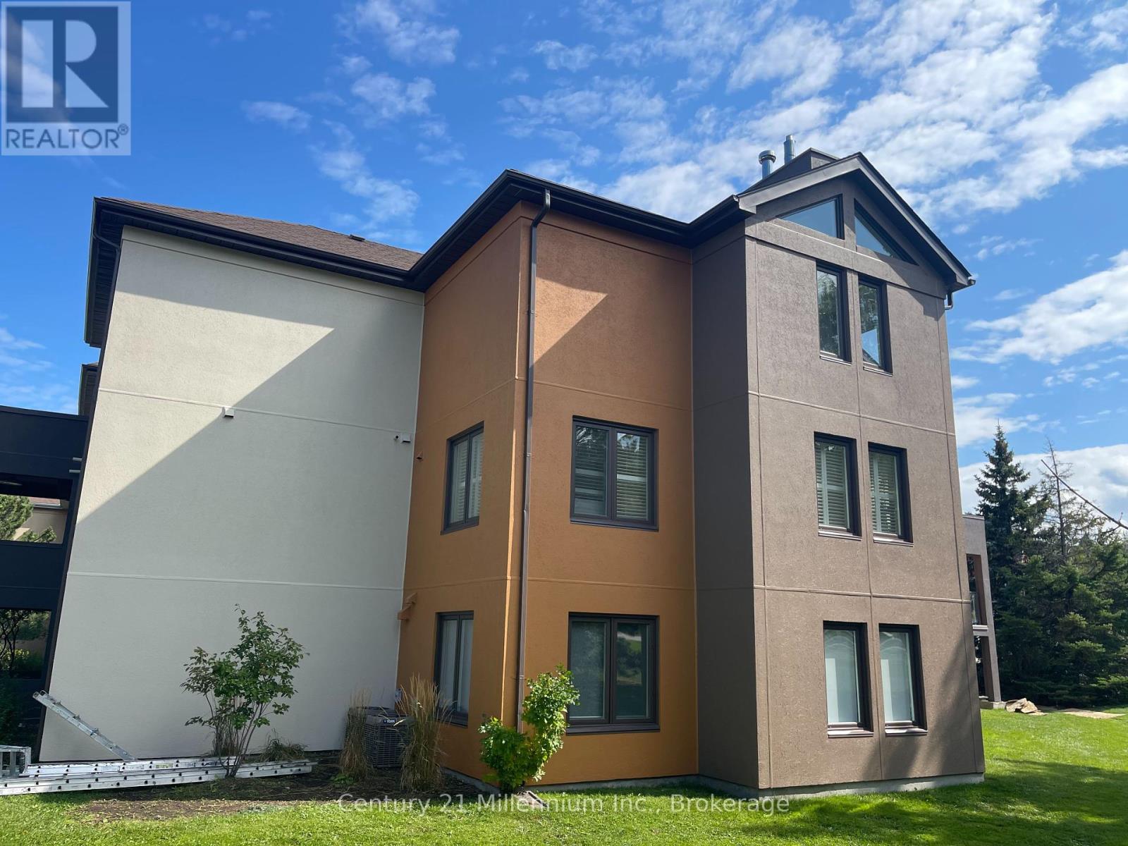 118 - 169 JOZO WEIDER BOULEVARD, Blue Mountains, Ontario