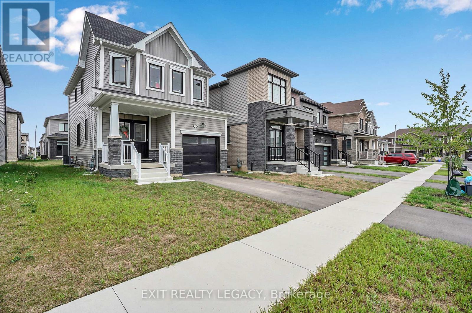 15 Sun Haven Lane, Thorold, Ontario  L2V 0K6 - Photo 3 - X12379847