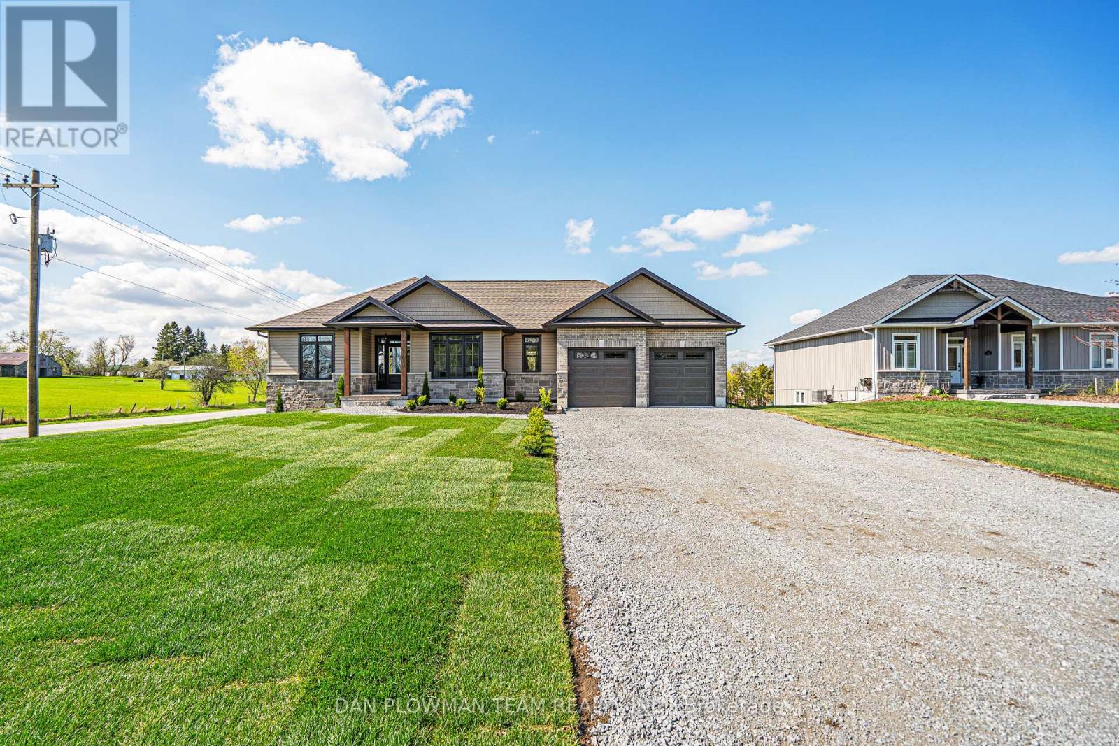74 Shelley Drive, Kawartha Lakes (Mariposa), Ontario  K0M 2C0 - Photo 2 - X12379895
