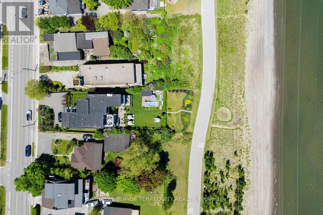 711 Beach Boulevard, Hamilton (Hamilton Beach), Ontario  L8H 6Y5 - Photo 34 - X12379914