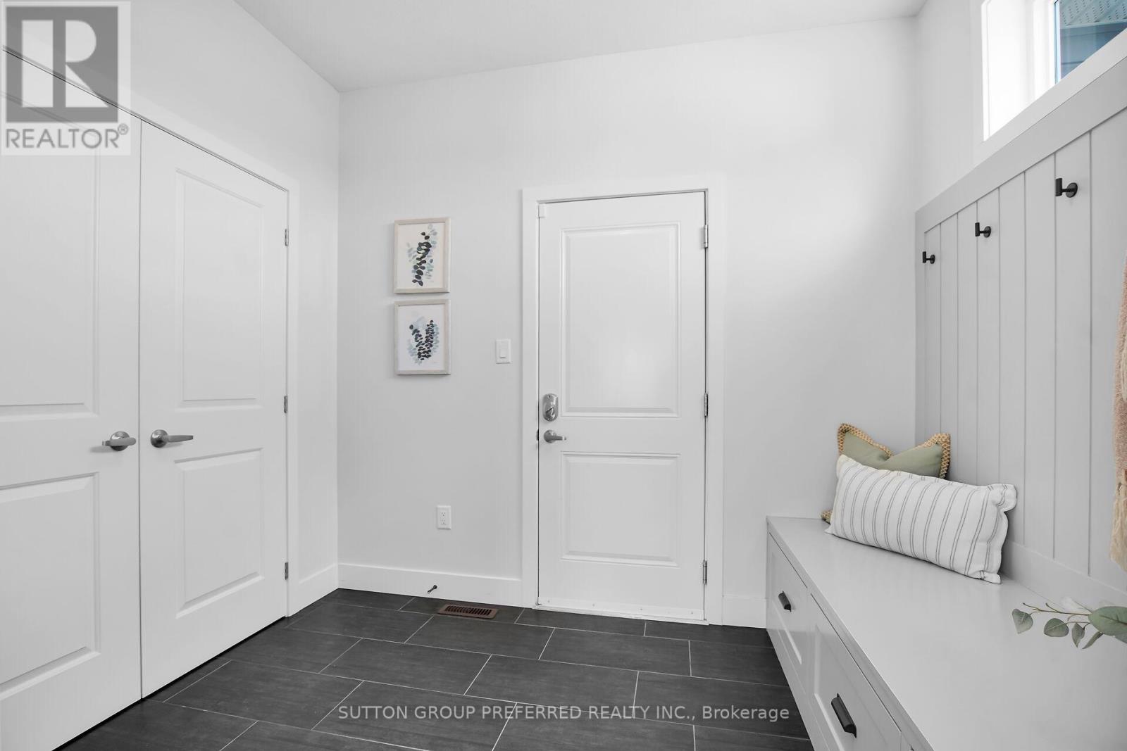 Photo 17 of 45 for 551 Scenic Court