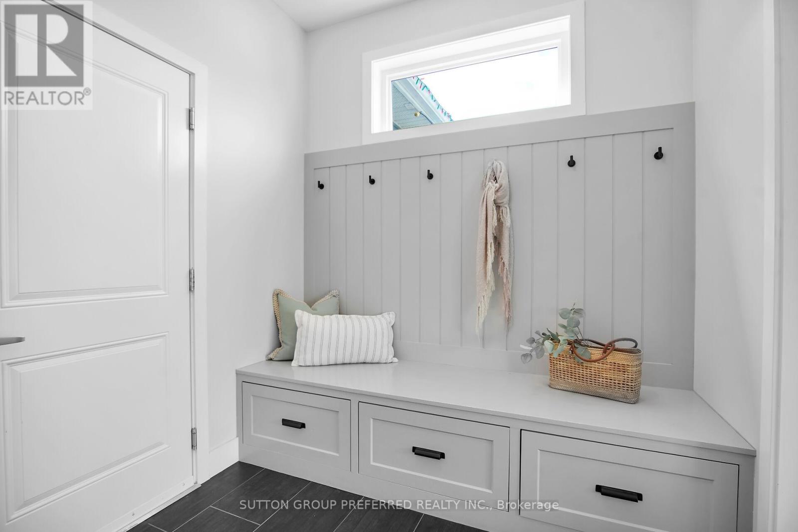 Photo 18 of 45 for 551 Scenic Court