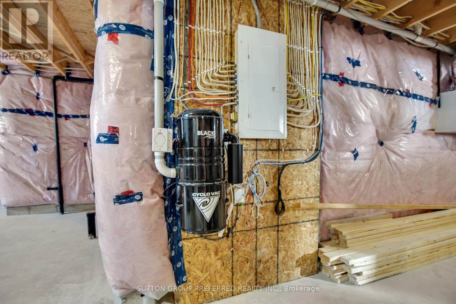 Photo 38 of 45 for 551 Scenic Court