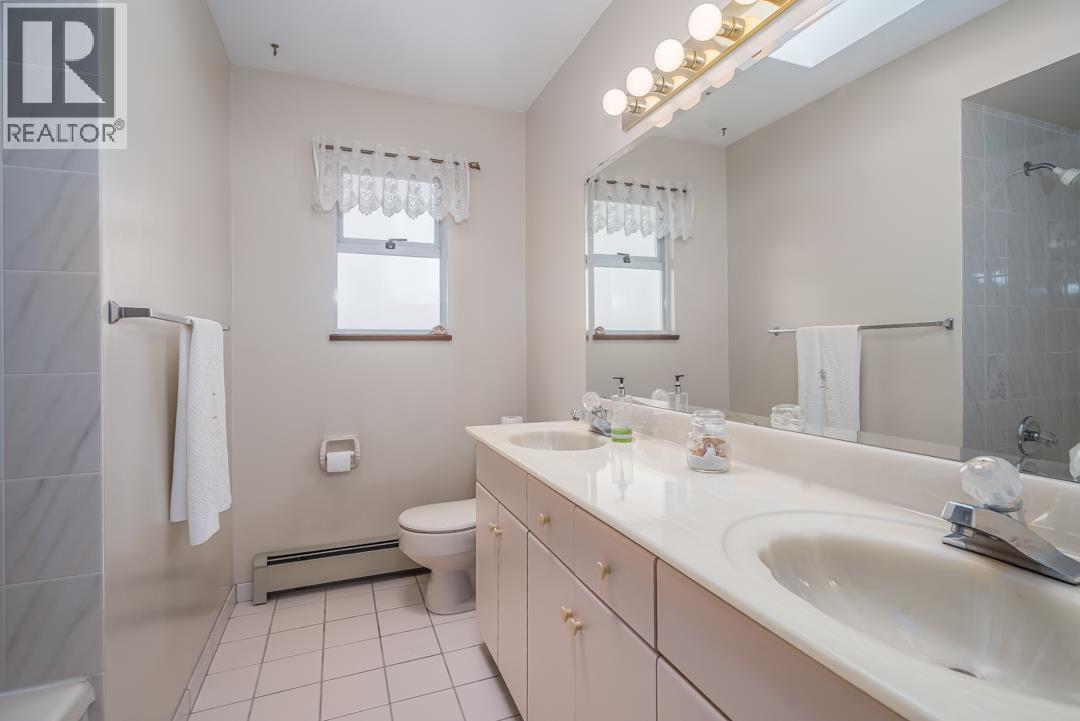 3240 Clive Avenue, Vancouver, British Columbia  V5R 4V2 - Photo 26 - R3043443
