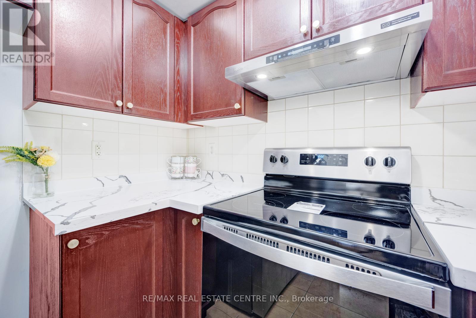 41 - 3250 Bentley Drive, Mississauga, Ontario  L5M 0P7 - Photo 11 - W12375967