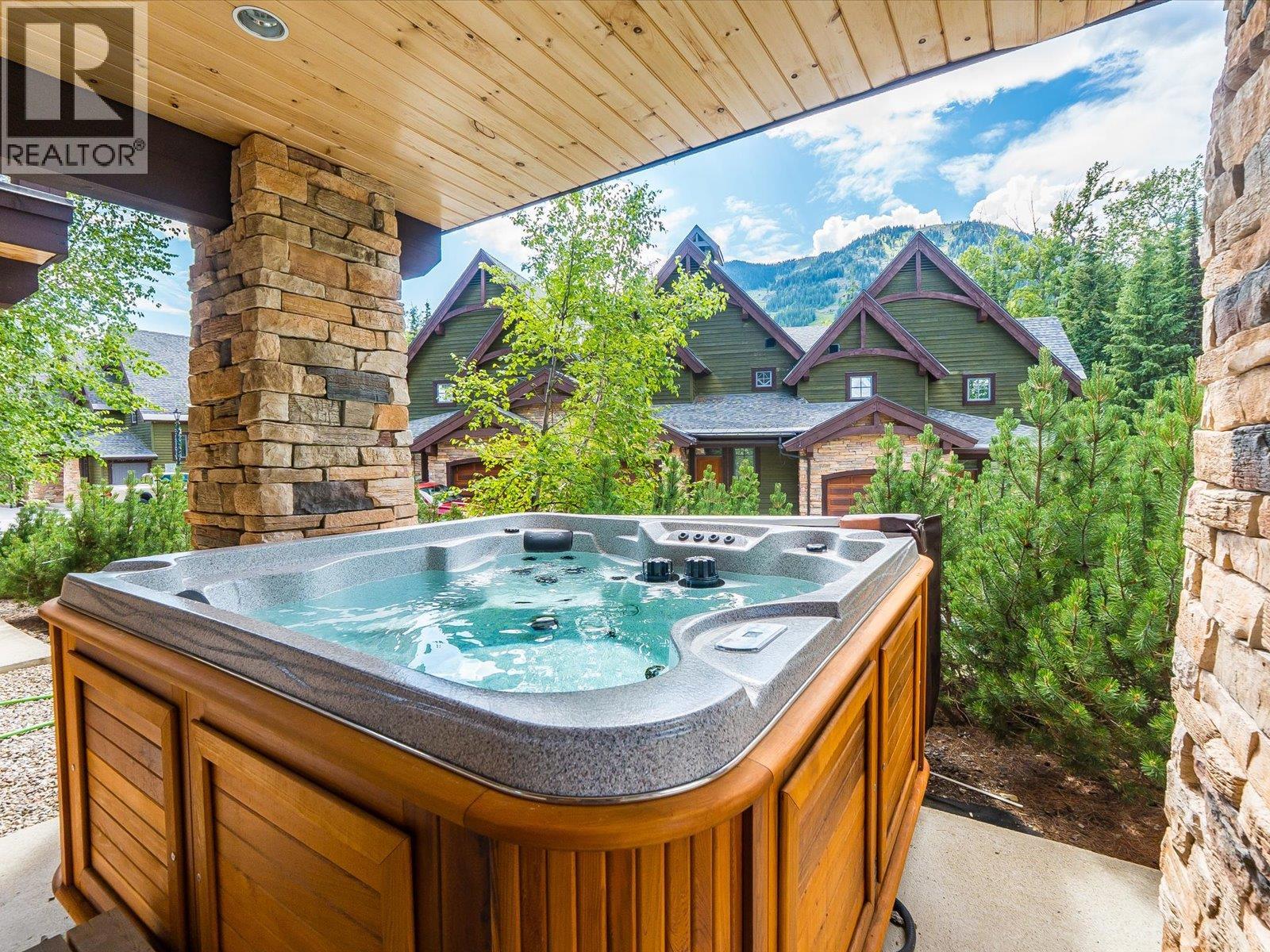 1002 Creekside Terrace Unit# A, Rossland, British Columbia  V0G 1Y0 - Photo 5 - 10349779