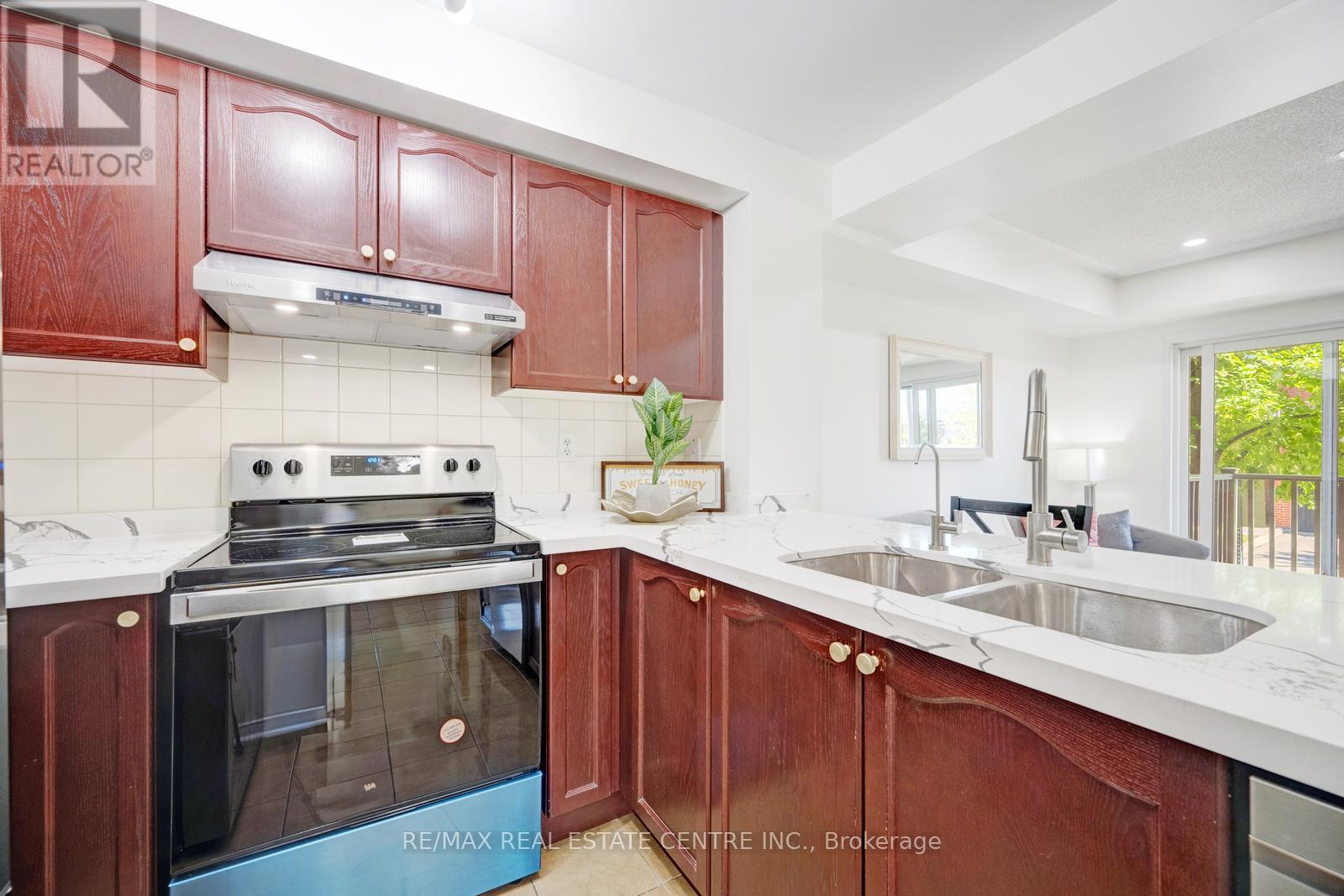 41 - 3250 Bentley Drive, Mississauga, Ontario  L5M 0P7 - Photo 12 - W12375967