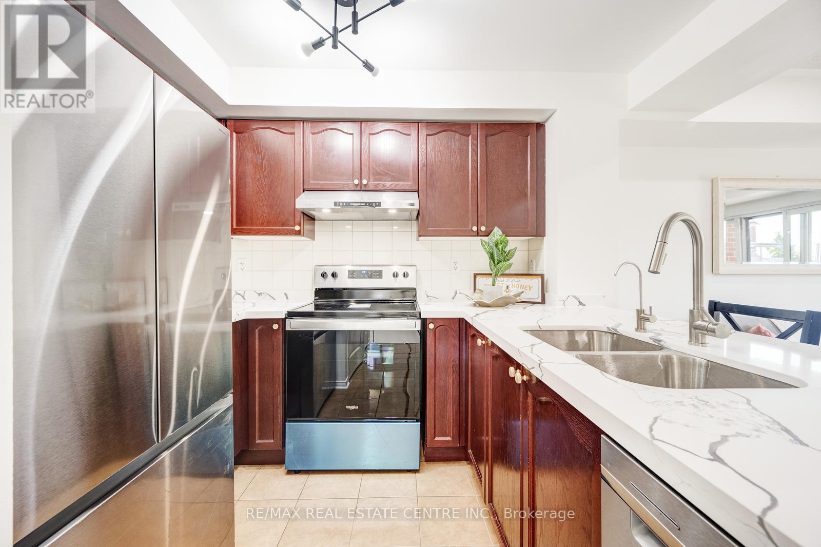 41 - 3250 Bentley Drive, Mississauga, Ontario  L5M 0P7 - Photo 18 - W12375967