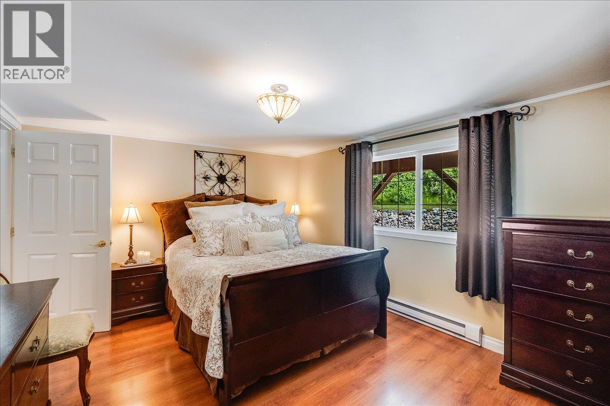 1160 22 Highway, Rossland, British Columbia  V0G 1Y0 - Photo 23 - 10356644