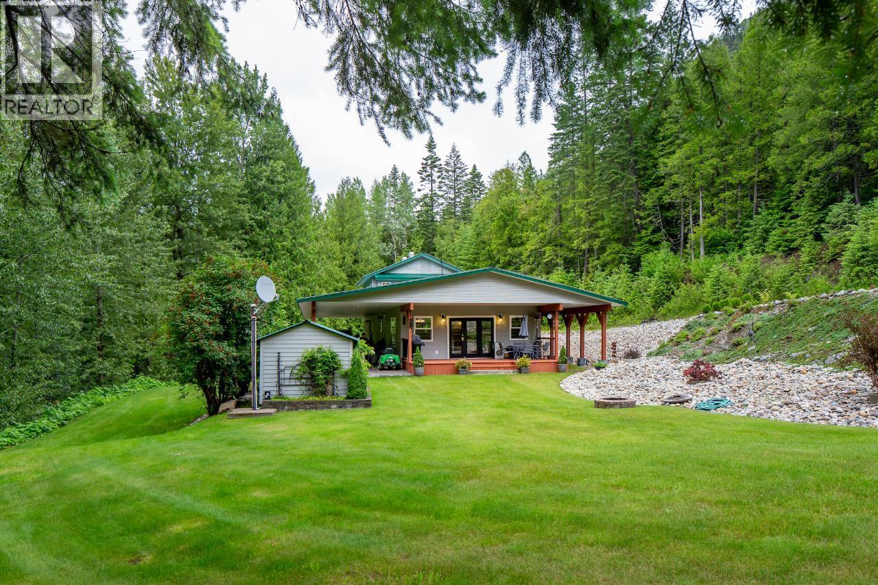 1160 22 Highway, Rossland, British Columbia  V0G 1Y0 - Photo 59 - 10356644