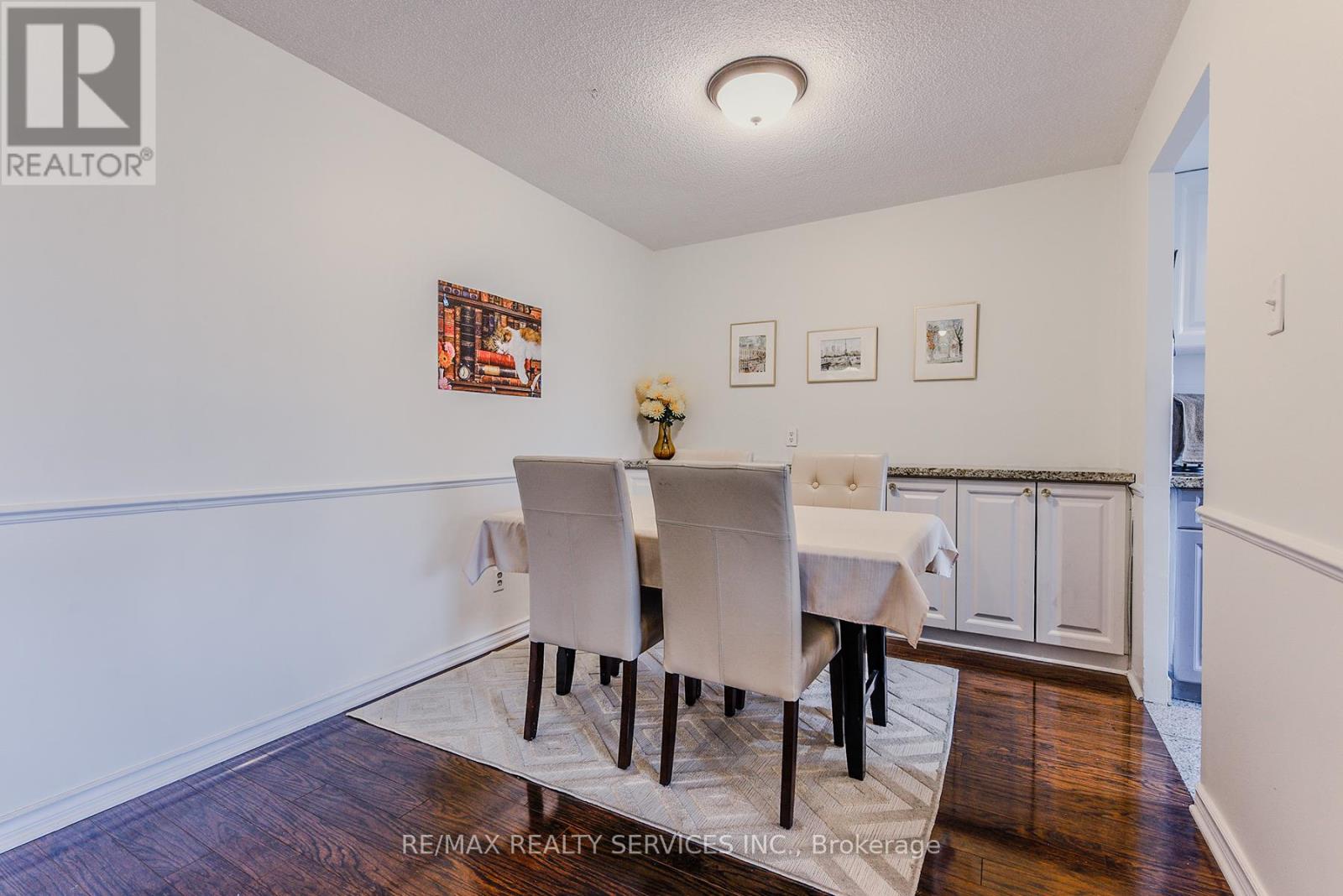 302 - 3 Lisa Street, Brampton, Ontario  L6T 4A2 - Photo 12 - W12338482