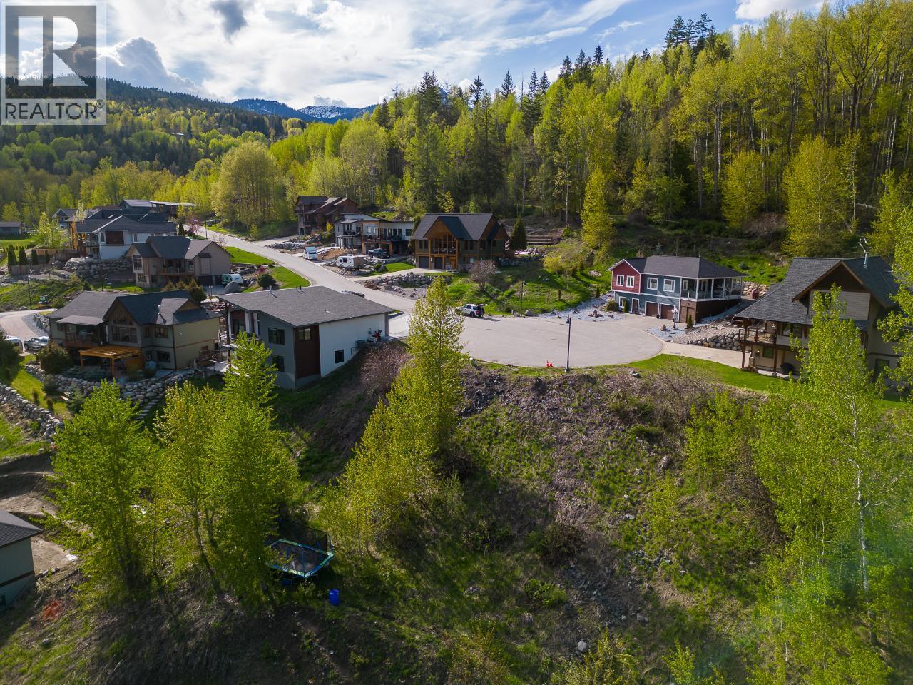 1021 Silvertip Road, Rossland, British Columbia  V0G 1Y0 - Photo 30 - 2470639