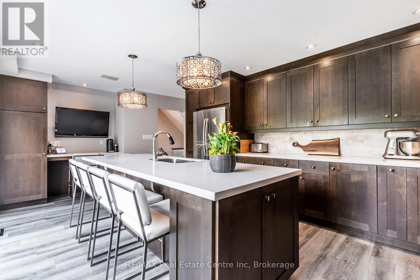 29 Stockman Crescent, Halton Hills, Ontario  L7G 1J5 - Photo 17 - W12380203