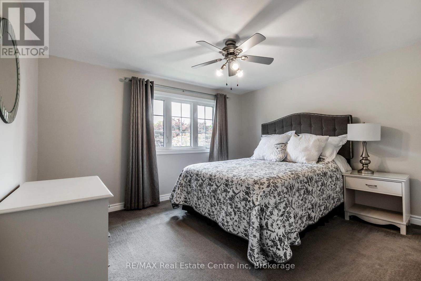 29 Stockman Crescent, Halton Hills, Ontario  L7G 1J5 - Photo 25 - W12380203